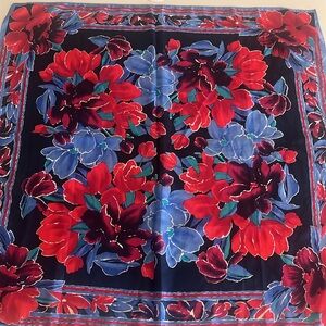 Liz  Claiborne Scarf